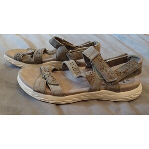 Earth Origins Westfield Wendy Grey Suede Adjustable Sandals Women's Size 9.5 M